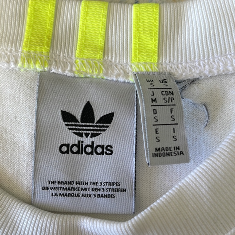Adidas TSHIRT - Picture 9 of 10